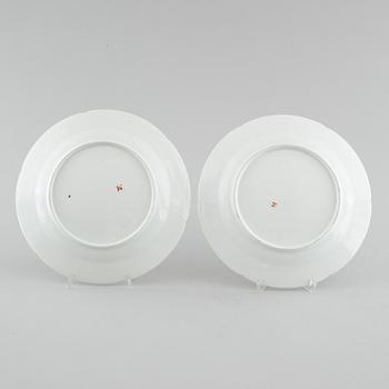 A pair of dinner plates from the 19th century.