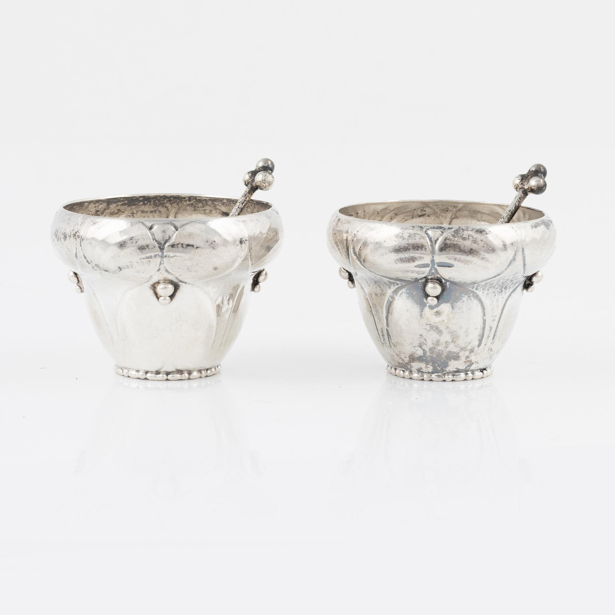 Frederik Kastor Hansen, saltkar, ett par, silver, jugend, Frederiksberg/Köpenhamn, omkring 1910.