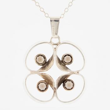 Collier, silver med rökkvarts, Kultasepät Salovaara, Finland.