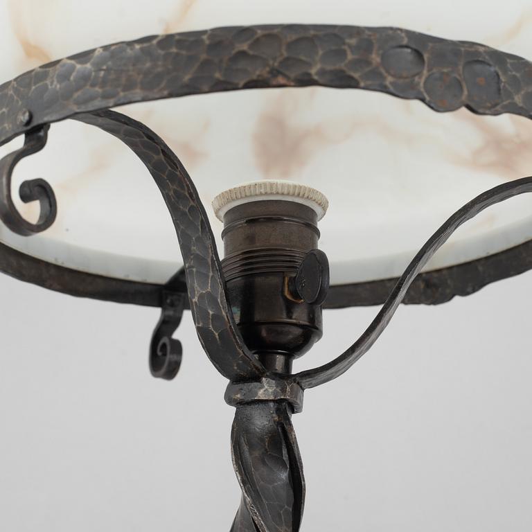 Arvid Böhlmarks Lampfabrik, bordslampa, modell "6597", jugend, 1900-talets början.