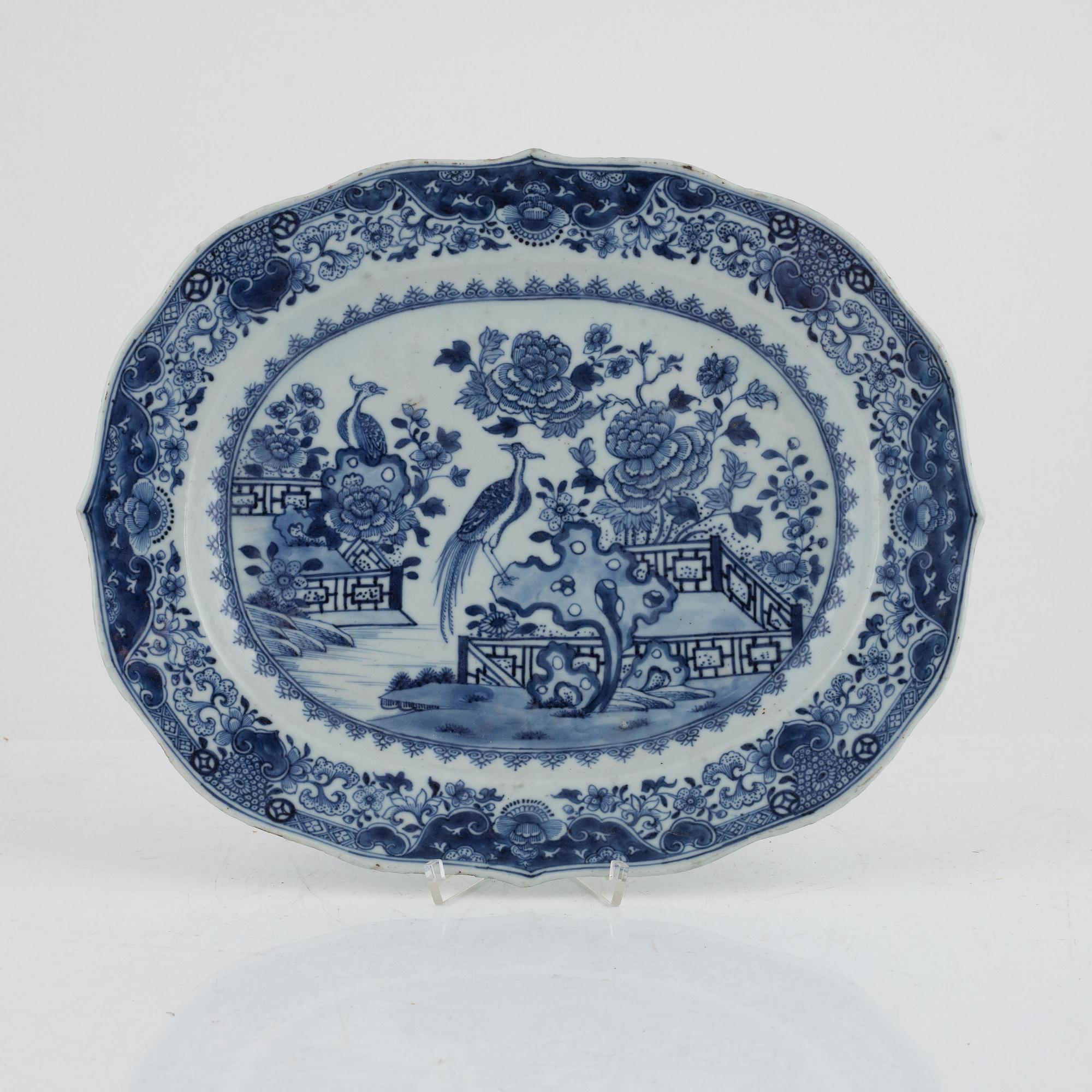 Stekfat, porslin, Kina, Qianlong (1736-95).