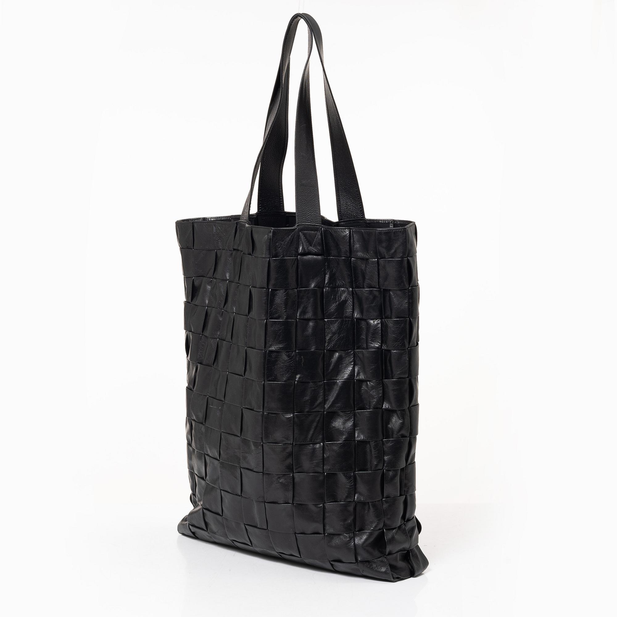 Bottega Veneta, bag "Maxi Intrecciato Cassette Tote".