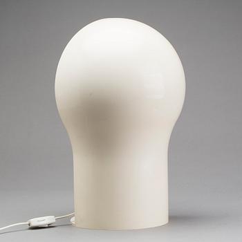 A "TELEGONO" TABLE LAMP DESIGNED BY VICO MAGISTRETTI, Artemide.