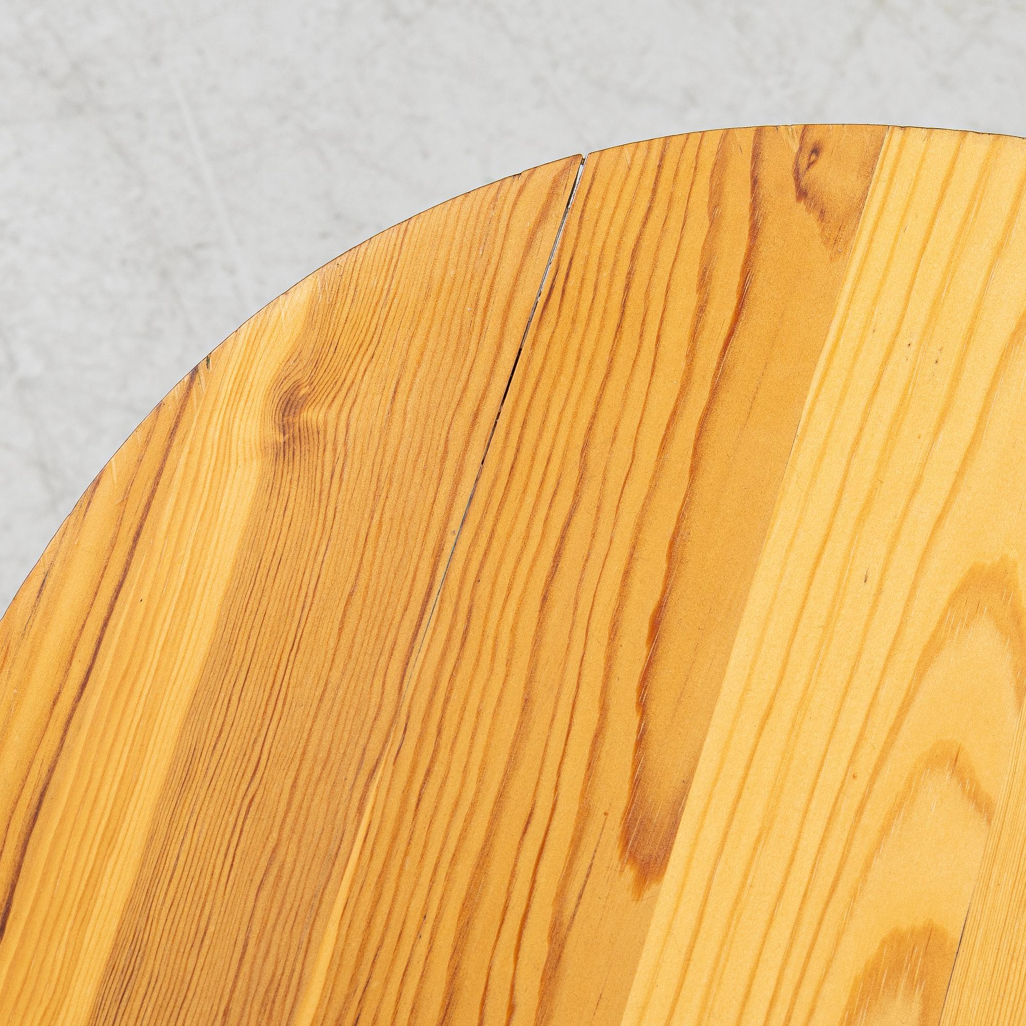 A coffee table, mid-20th century.