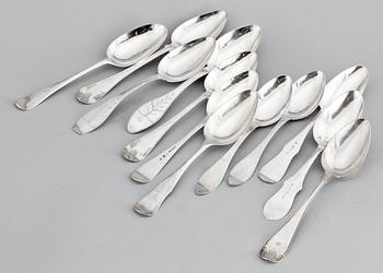 MATSKEDAR, 12 st, silver, flertal olika mästare, Sverige 1700-1800-tal. Bla Bengt Biörn, Västerås 1739. Totalvikt ca 400 gram.