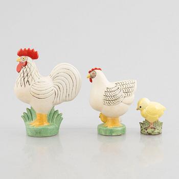 Lisa Larson, figuriner, 3 st, ur serien "Leghorn", K-Studion, Gustavsberg.