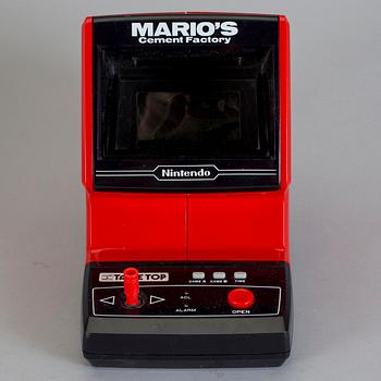 SPELKONSOL, "Mario's Cement Factory", Game & Watch table top, Nintendo, 1983.