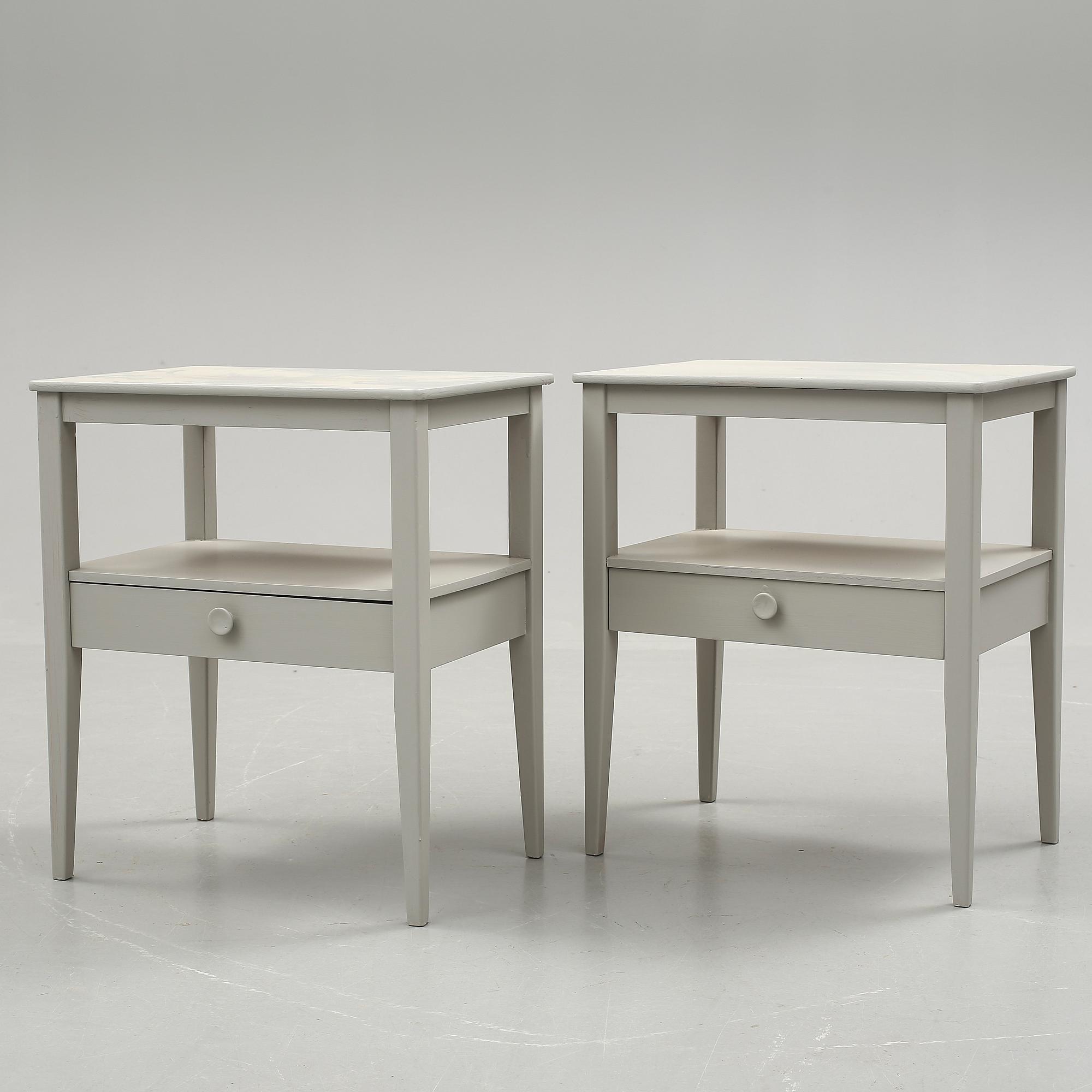 SÄNGBORD, ett par, 1900-talets första hälft.