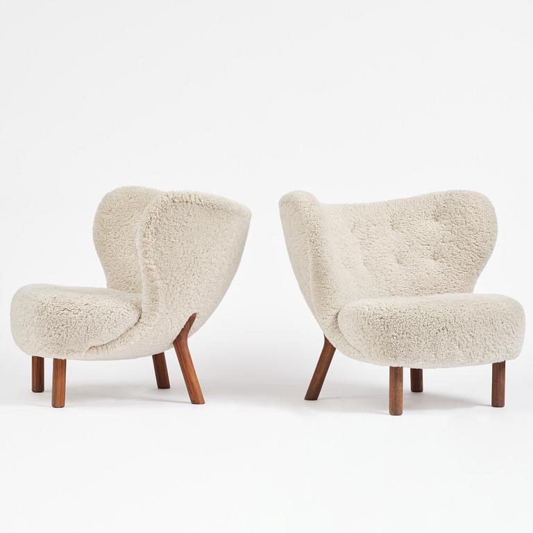 Viggo Boesen, fåtöljer, ett par, "Little Petra", &Tradition, ca 2019.