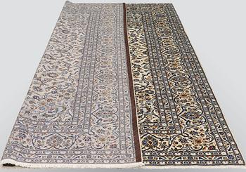 A carpet, Kashan, ca 350 x 247 cm.