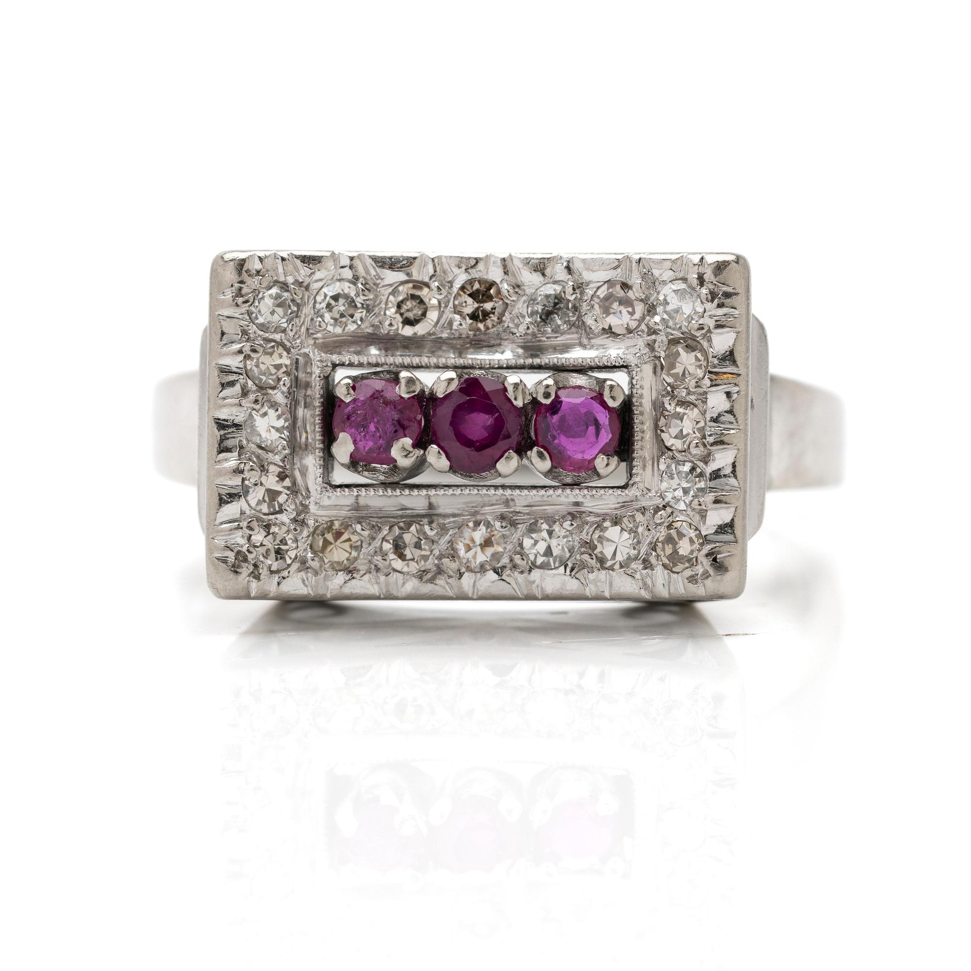 Ring 18K vitguld med diamanter och rubiner, Joh. Petterssons Stockholm 1957.