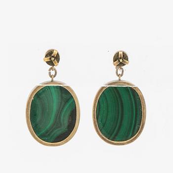 Halsband, ring och armband med slipade malakiter, Kina 1900-talets första hälft.