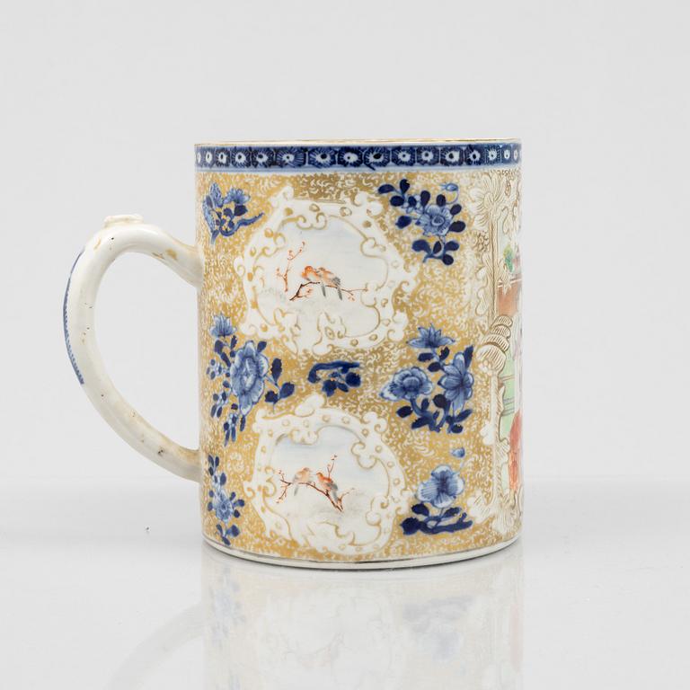 Mugg, porslin, Kina, Qianlong (1736-95).