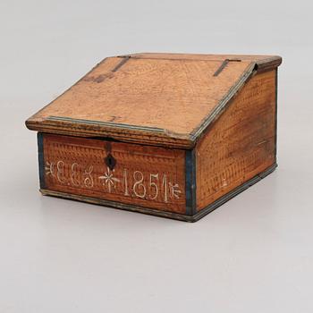SKRIVSCHATULL, allmoge, daterat 1851.