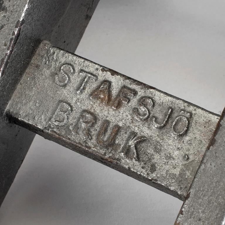 KANON, gjutjärn, Stavsjö Bruk, 1900-talets mitt.