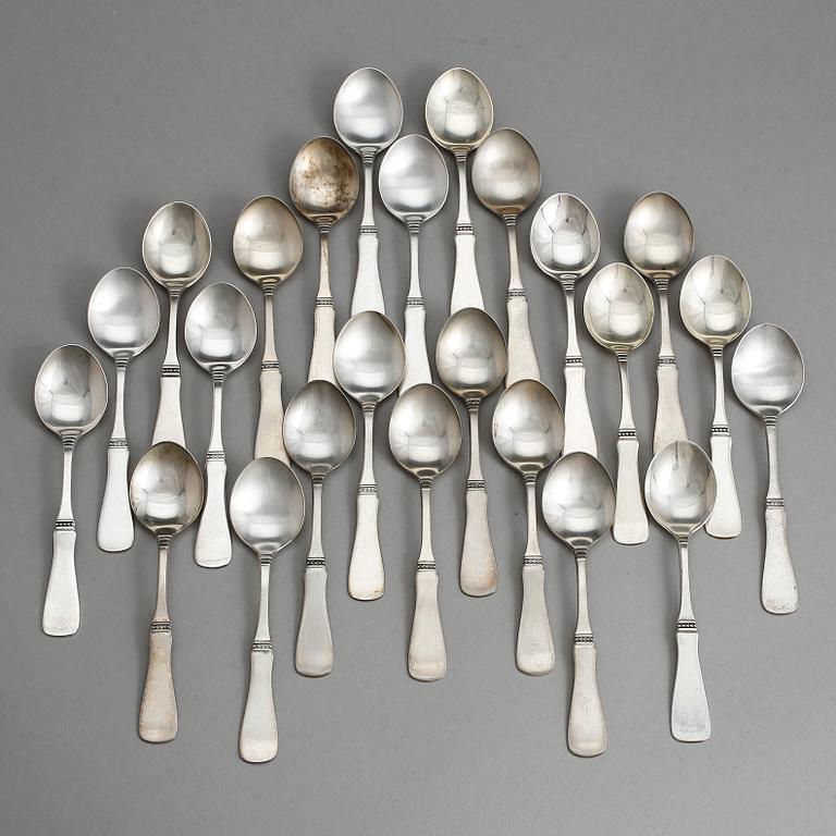 KAFFESKEDAR, 24 st, silver, MGAB modell "Uppsala", ca 1980. Tot vikt: 224 gram.