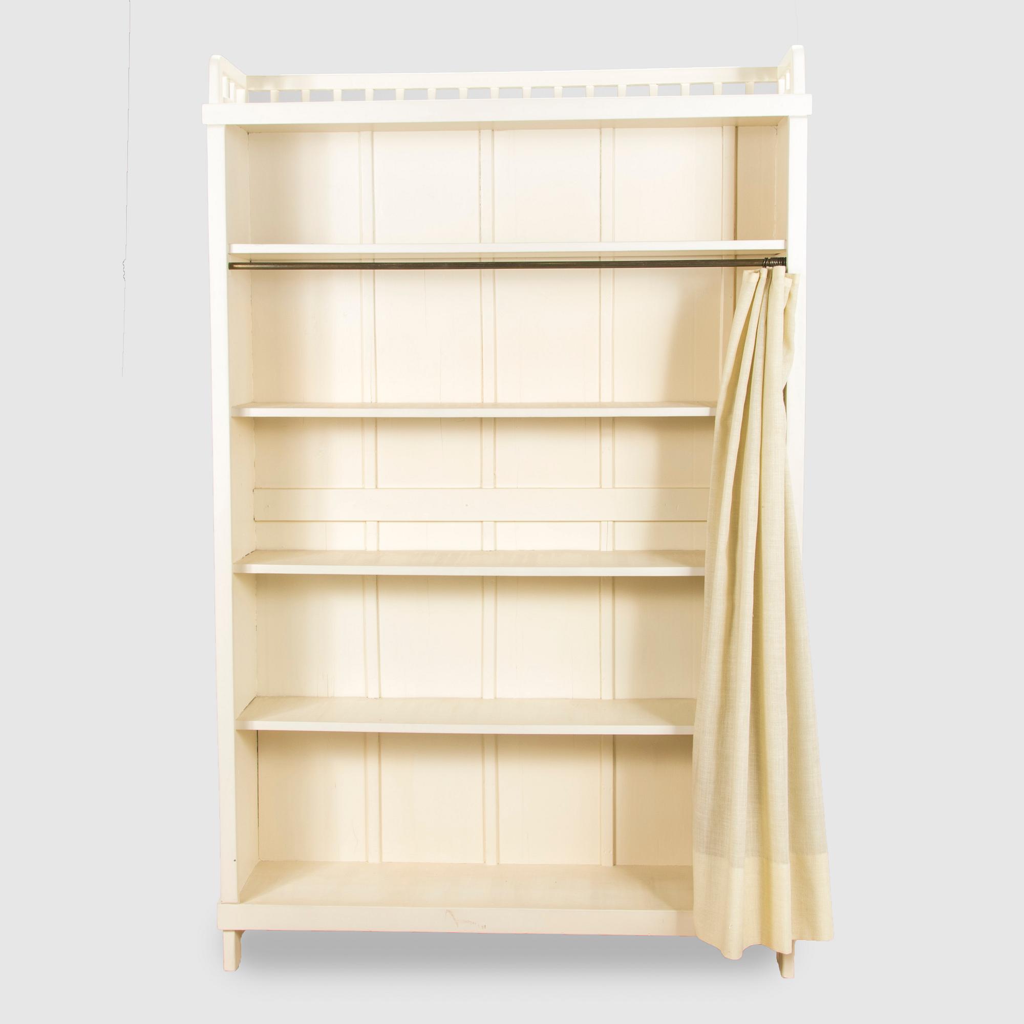 An early 20th century shelf.