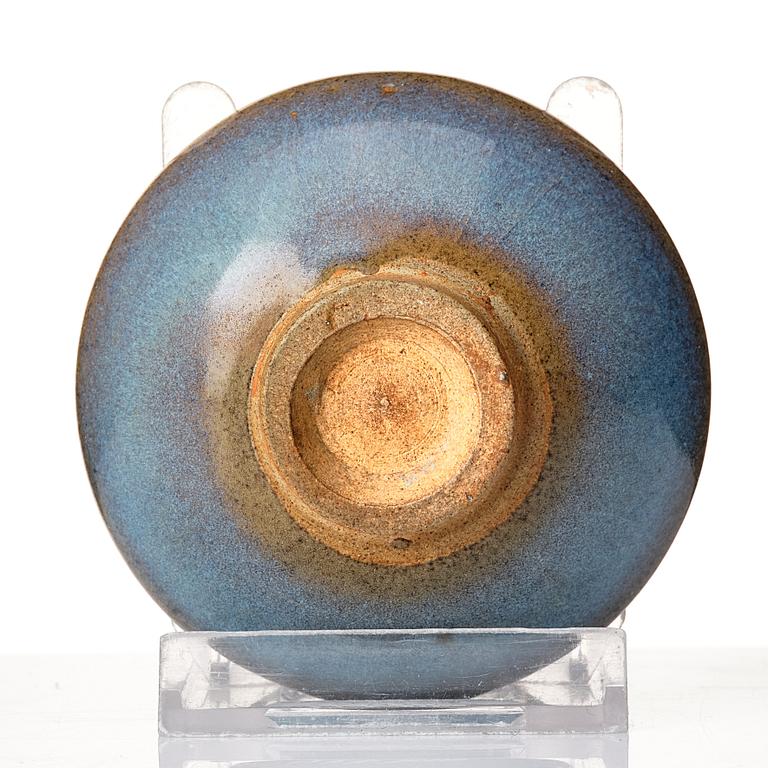 A Jun glazed bowl, Ming dynasty (1368-1644).