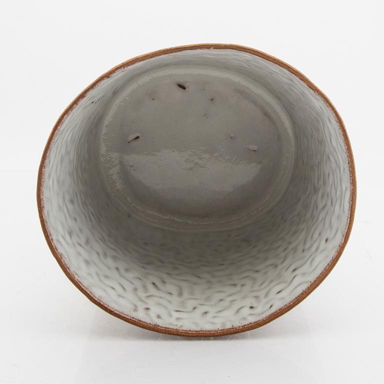 Signe Persson-Melin, a handsigned and dated 17 glazed stoneware bowl.