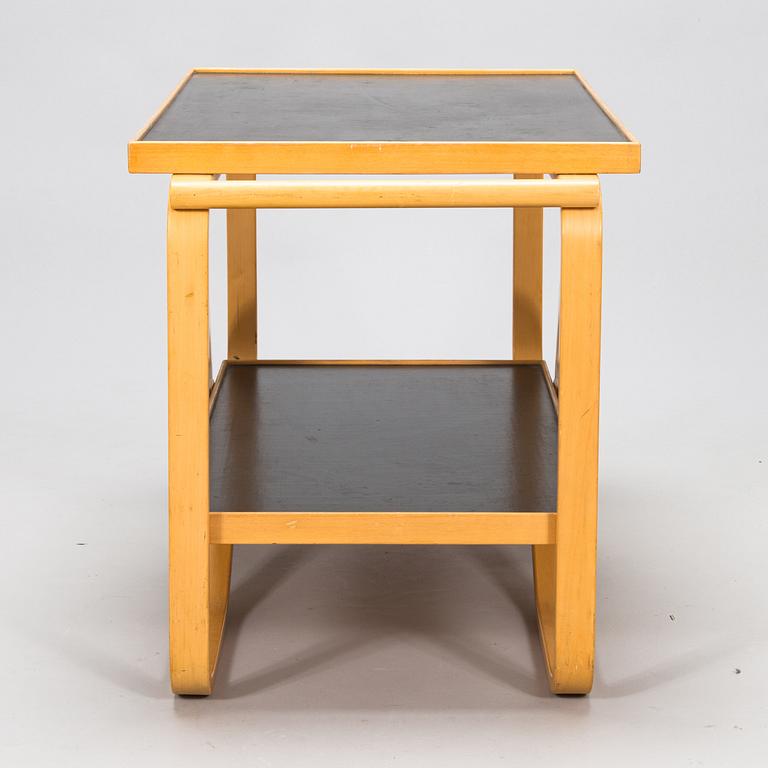 Alvar Aalto, tarjoiluvaunu malli 98, O.Y. Huonekalu-ja Rakennustyötehdas A.B. 1900-luvun puoliväli.