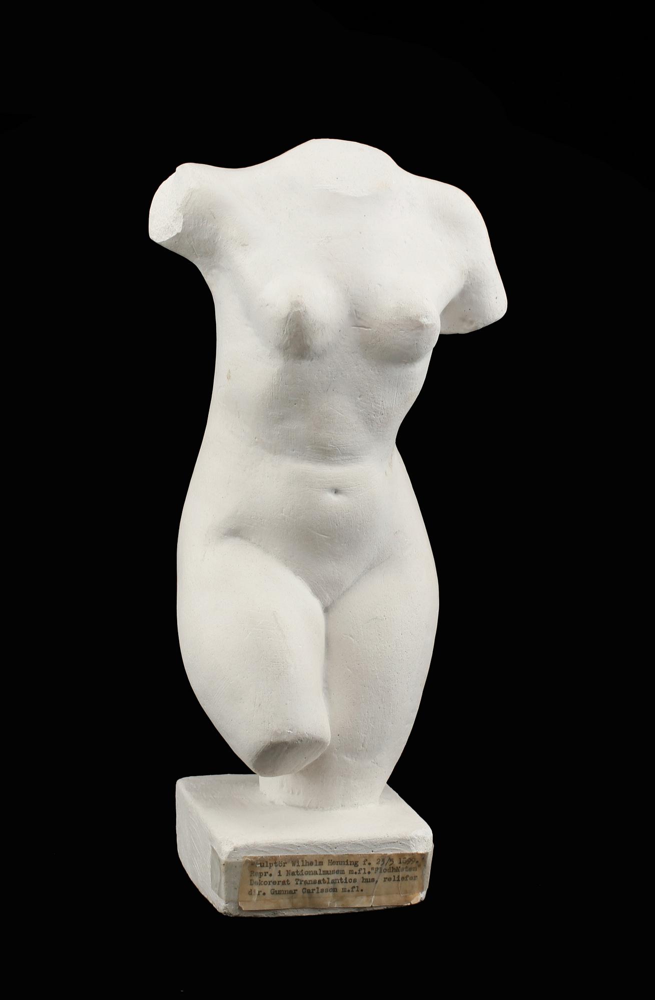 WILHELM HENNING, skulptur, gips, signerad.