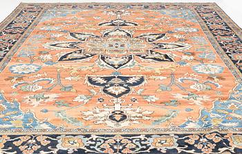 A carpet, semi-antique Heriz, ca 464 x 358 cm.