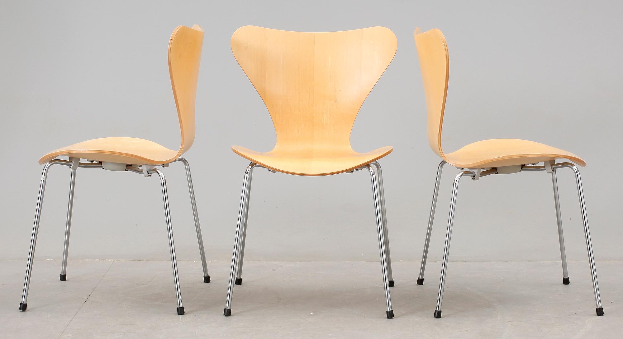 STOLAR, 3 stycken, "Sjuan", Arne Jacobsen, Fritz Hansen.