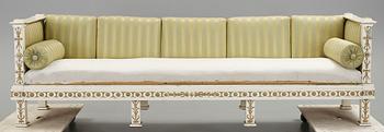 SOFFA, sengustaviansk, omkring år 1800.