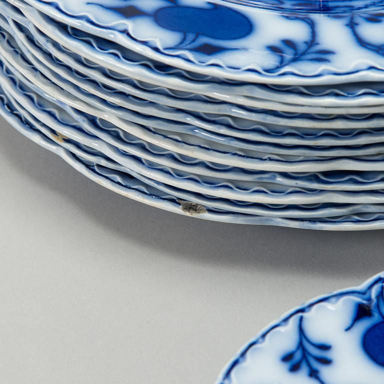 Servidelar, 29 st, "Flow Blue", modell Holland, Johnson Brothers, England.