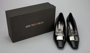 SKOR, pumps, Bruno Magli i originalkartong.