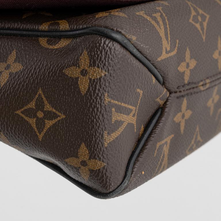 Louis Vuitton, a monogram canvas 'Beaubourg' cross body bag, 2016.