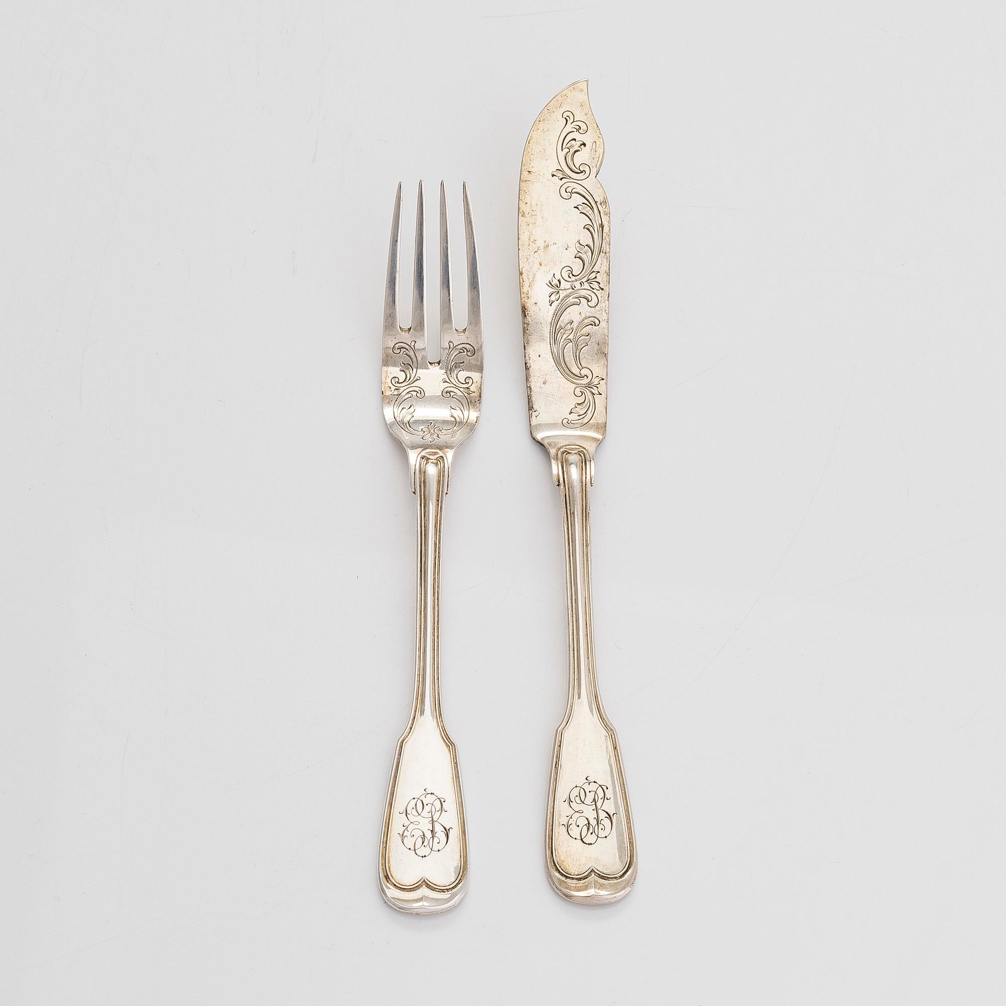 A 12-piece set of silver fish cutlery, Germany, around the turn of the 20th century.