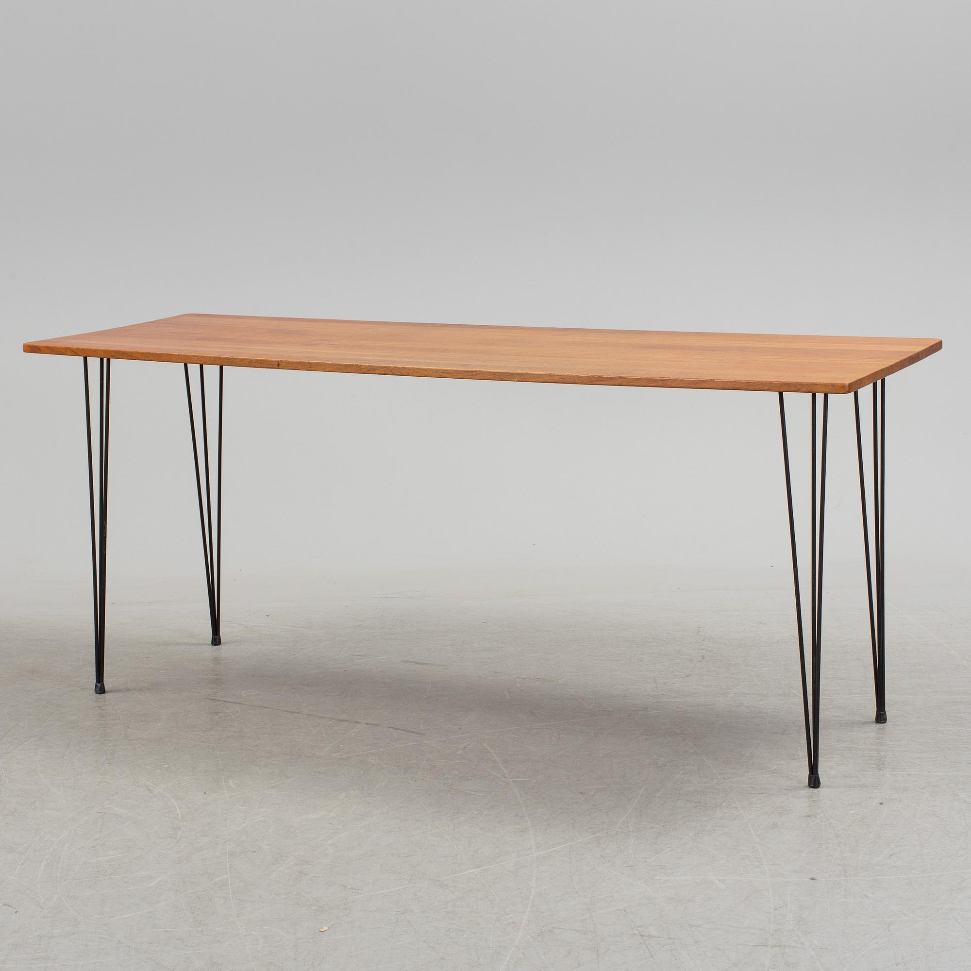 SKRIVBORD, String-modell, 1900-talets mitt.