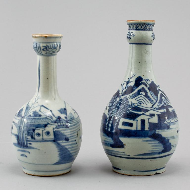 VASER, 2 st, porslin, Kina, 1800-tal.