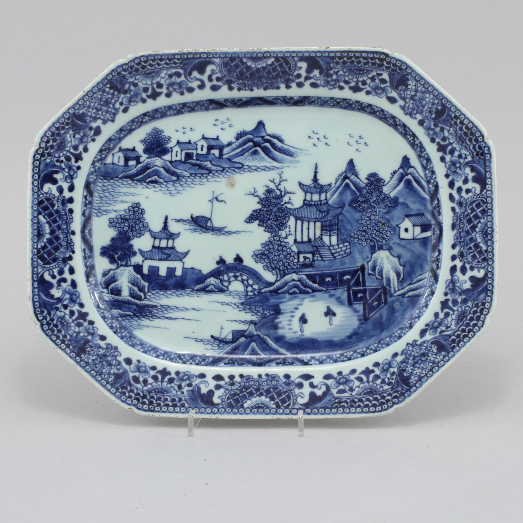 STEKFAT, porslin, Kina, 1700-tal.