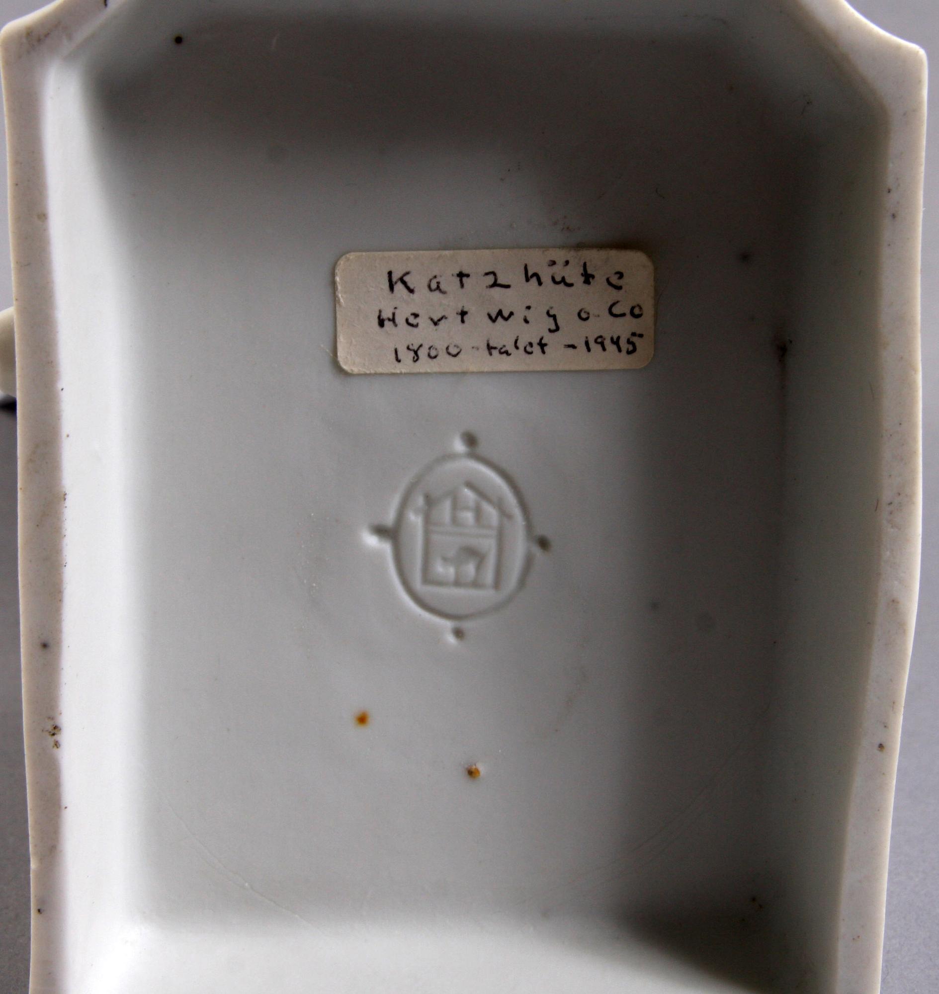 FIGURIN, biskvi, Hertwig & Co 1900-talets första hälft.