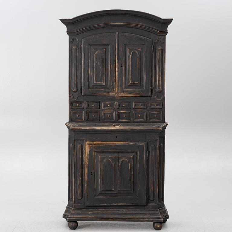 Cabinet, 18th/19th century.