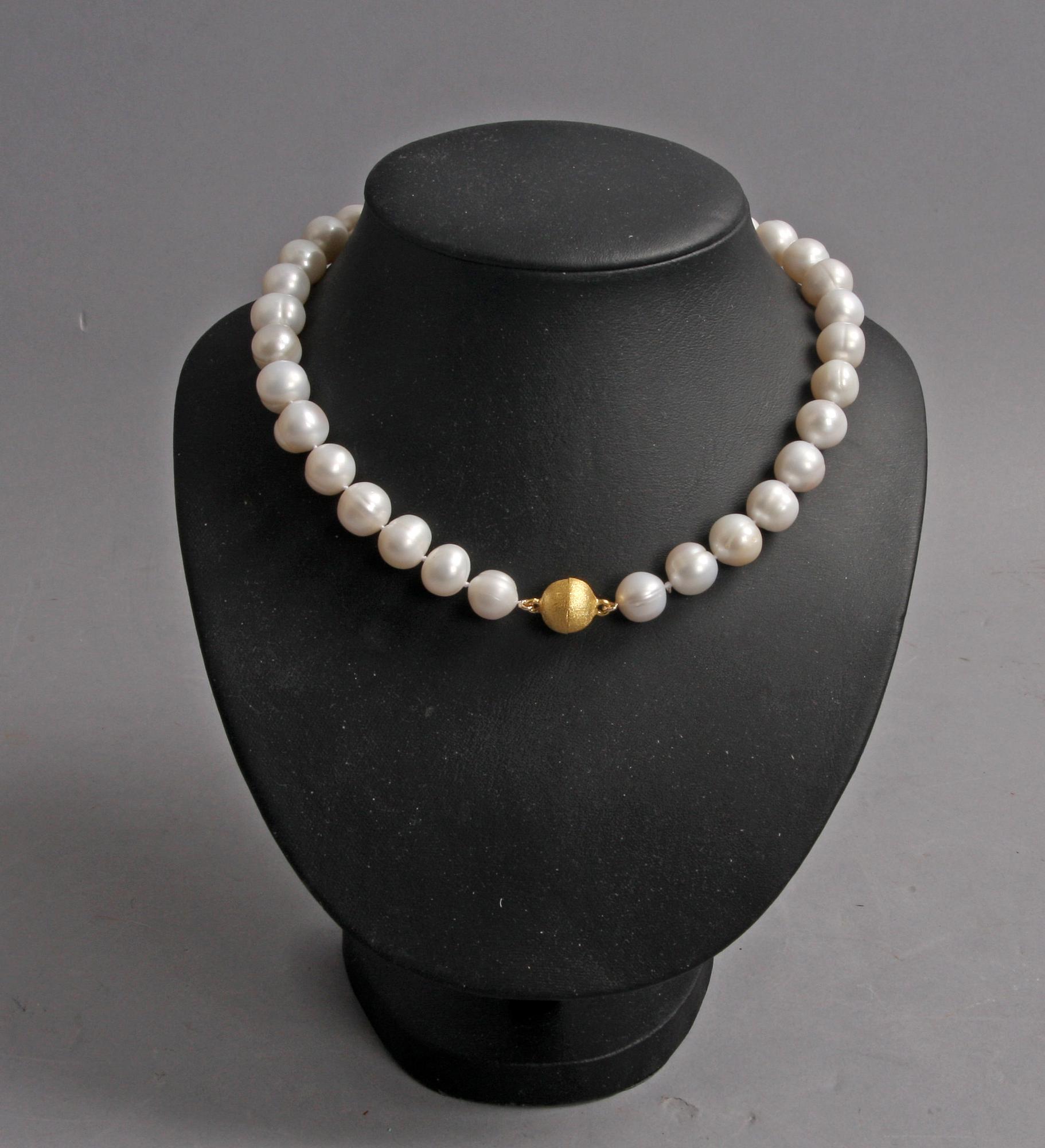 COLLIER, kinesiska sötvattenspärlor.