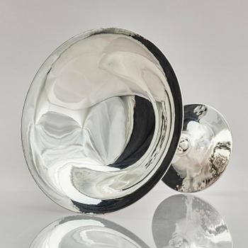 Georg Jensen, skål på fot, sterling silver, modell nr 263B, Köpenhamn 1933-1944.