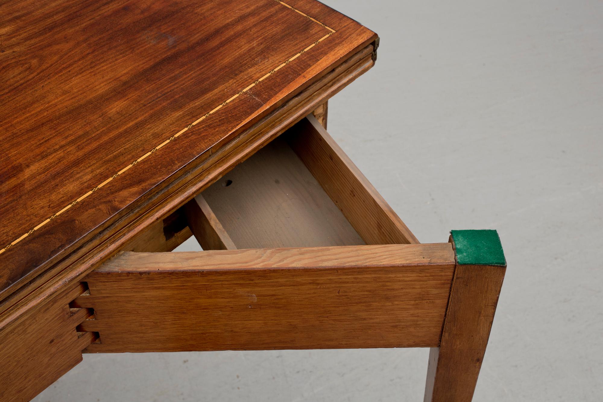 SPELBORD, senempire, 1800-talets mitt.