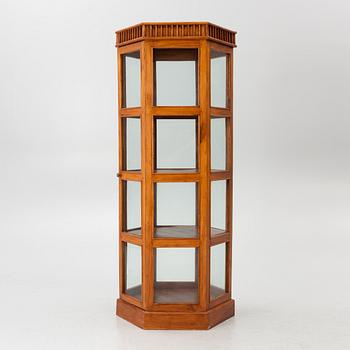 Display cabinet, 20th century.