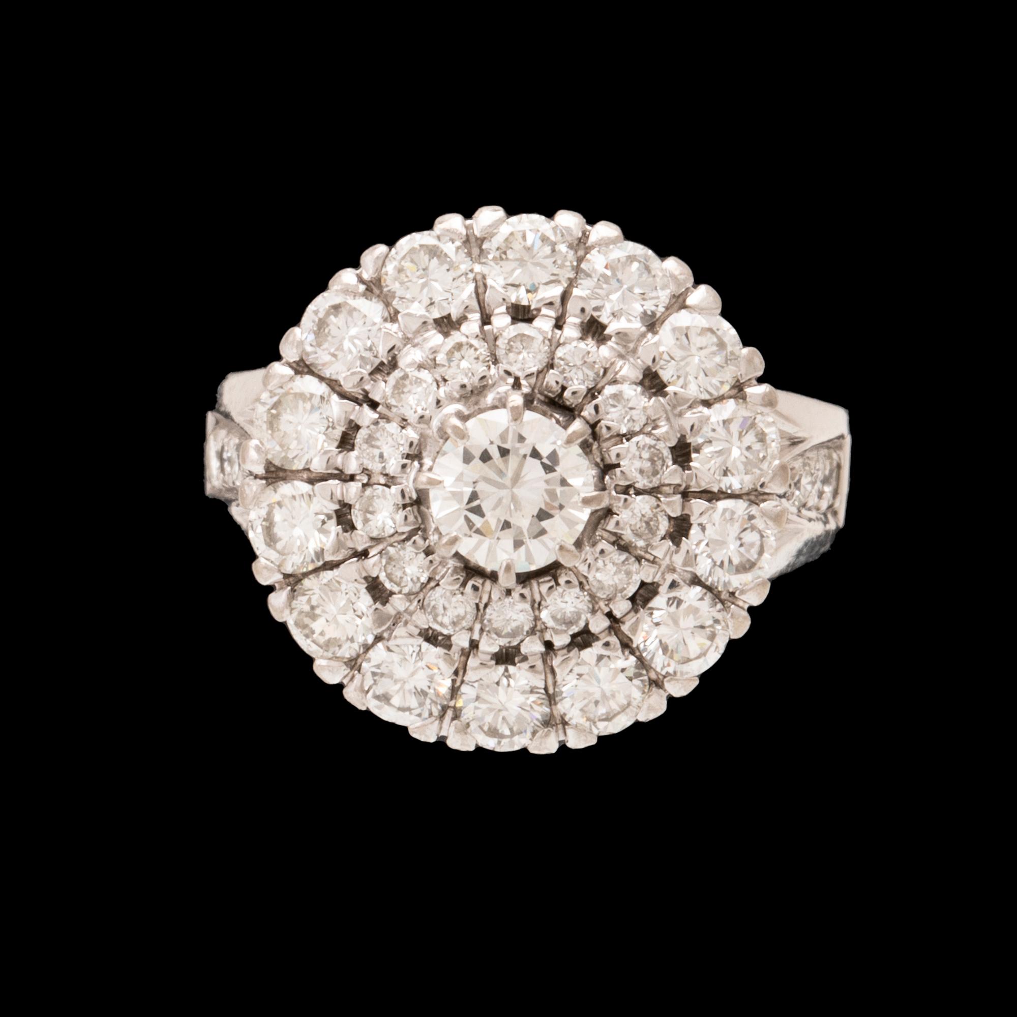 An 18K white gold ring/cocktail ring with round brilliant-cut diamonds, Petterssons Eftr Juvelerar Ab Joh Stockholm 1945.
