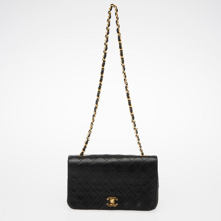 CHANEL, "Single Full Flap Bag", LAUKKU.