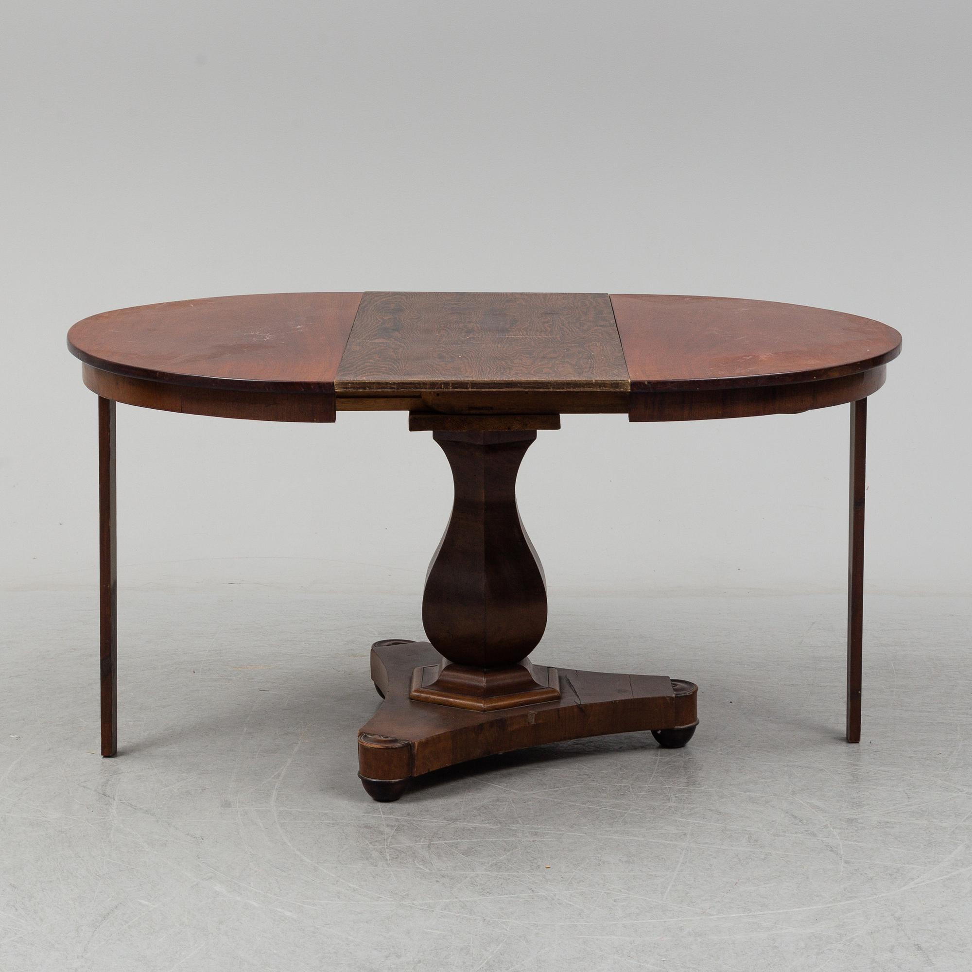 BORD, Karl Johan, 1800-talets mitt.
