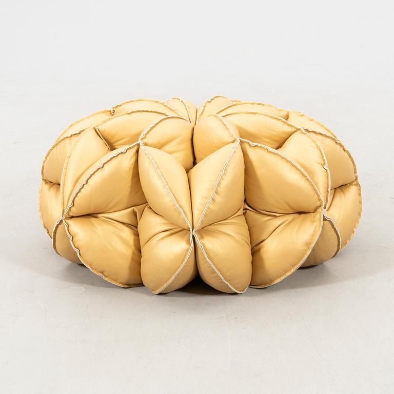Lisa Hilland, sittpuff "Lumi pouf" för Myntha 2000-tal.