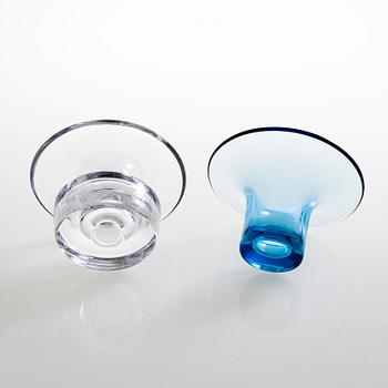 HELENA TYNELL, vaser, 2 st, signerade Helena Tynell Riihimäen Lasi Oy.