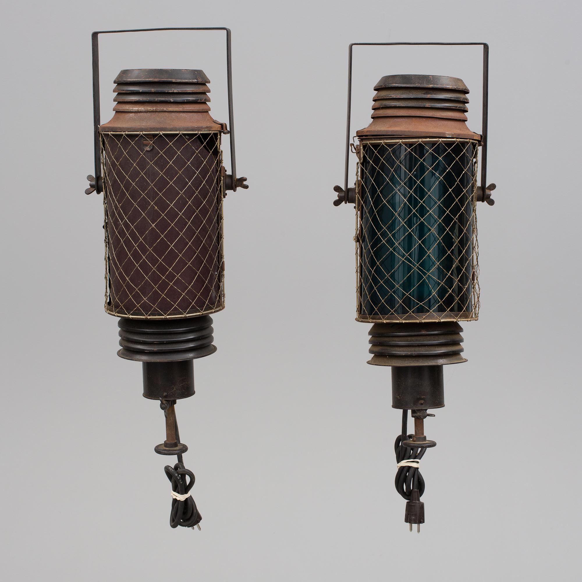 LAMPA/STRÅLKASTARE, 2 stycken, 1900-talets första hälft.