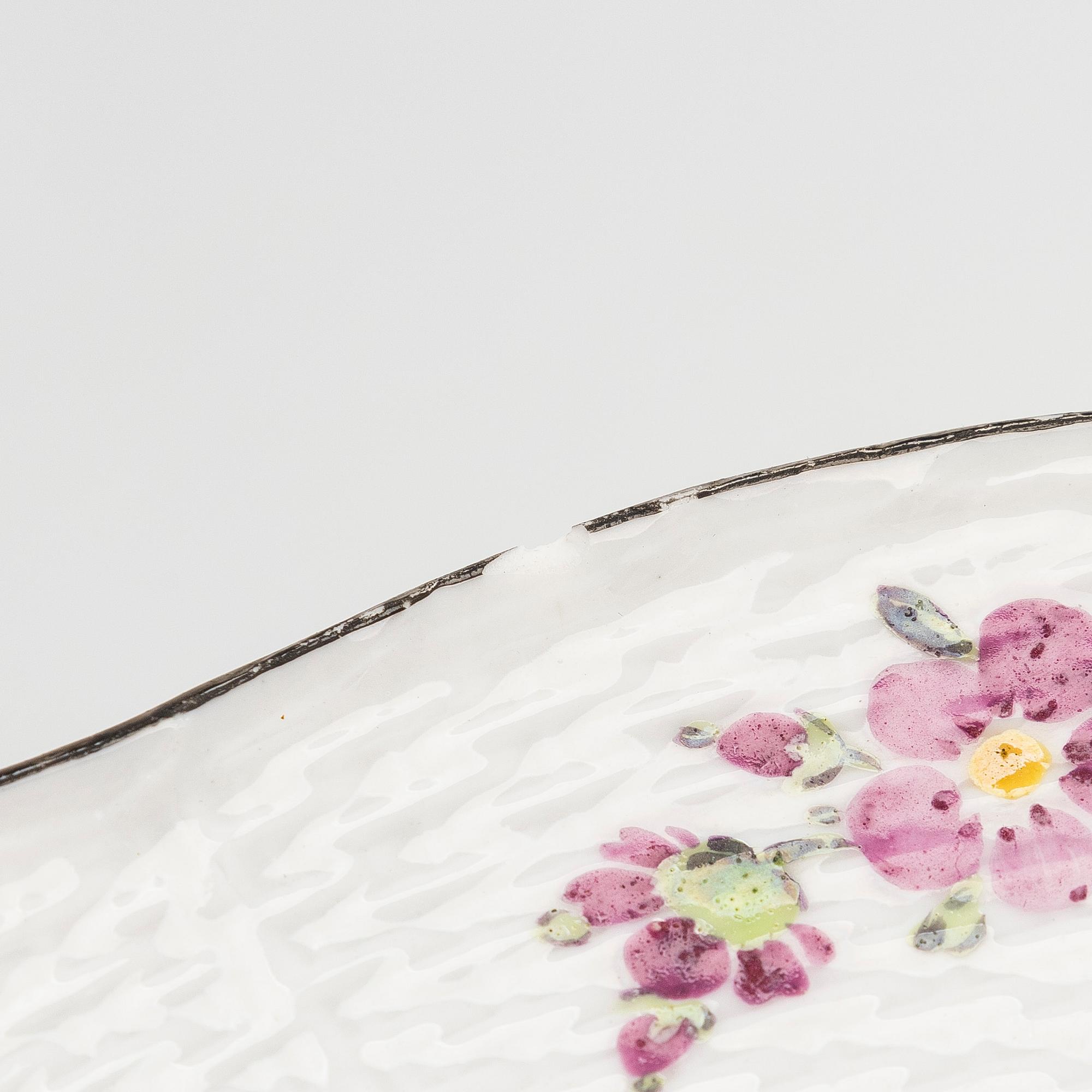 Two porcelain plates, by the Imperial Porcelain Factory in Saint Petersburg, period of Katarina I 1762-1796.
