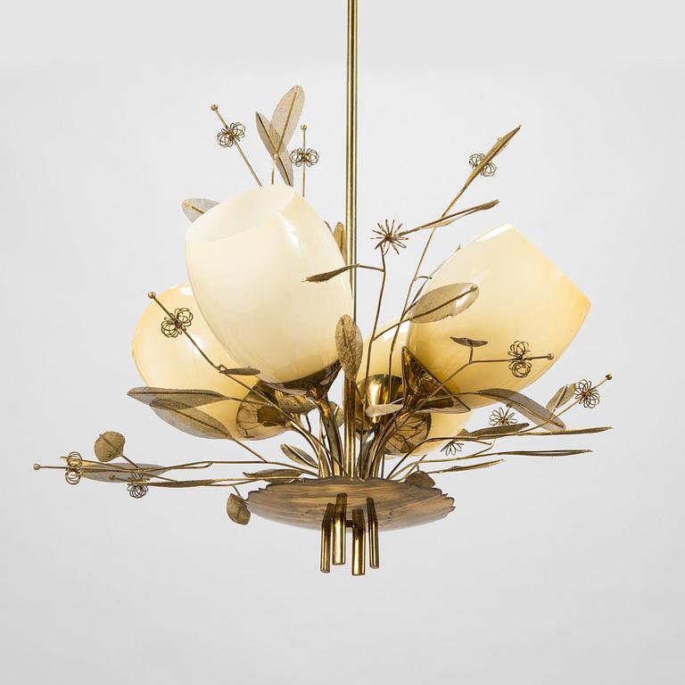 Paavo Tynell, A mid-20th-century '9029/4' chandelier for Taito, Finland.