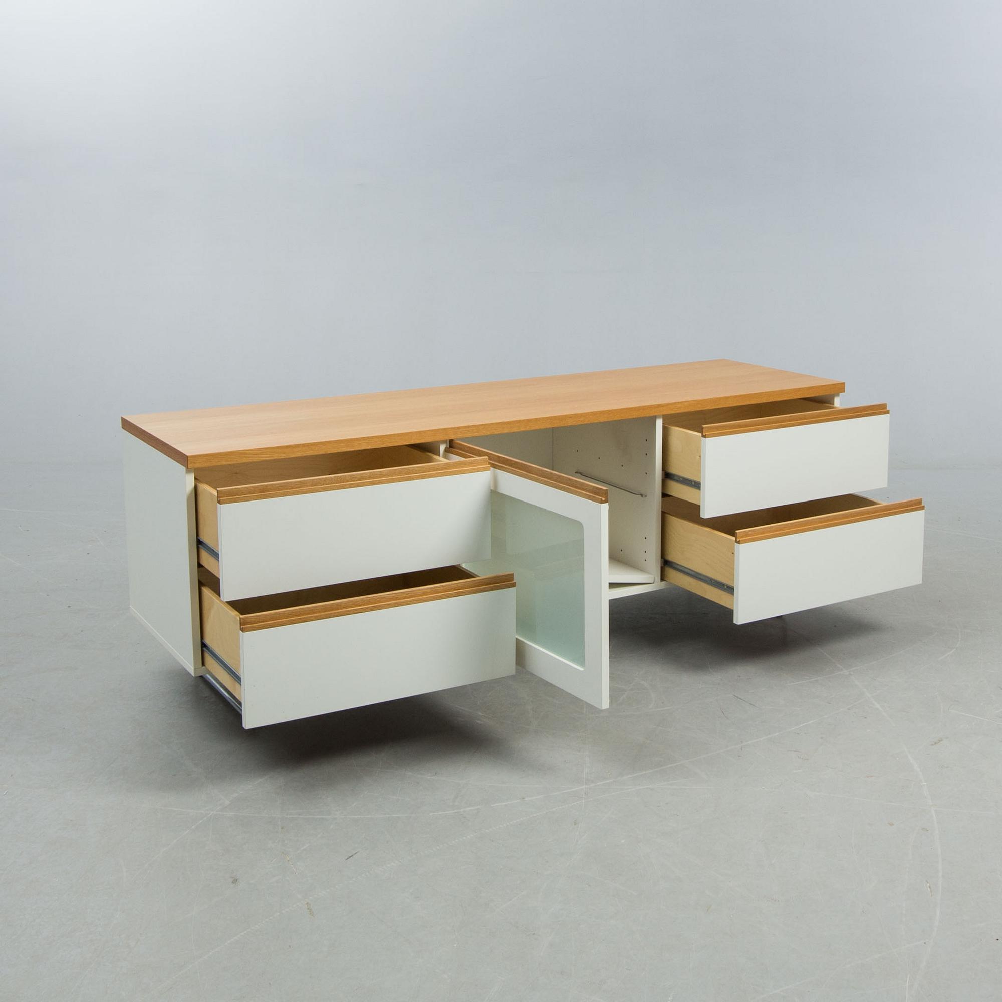 TVBÄNK, Amy, Anne Krook för Horreds möbler, 2000-tal.